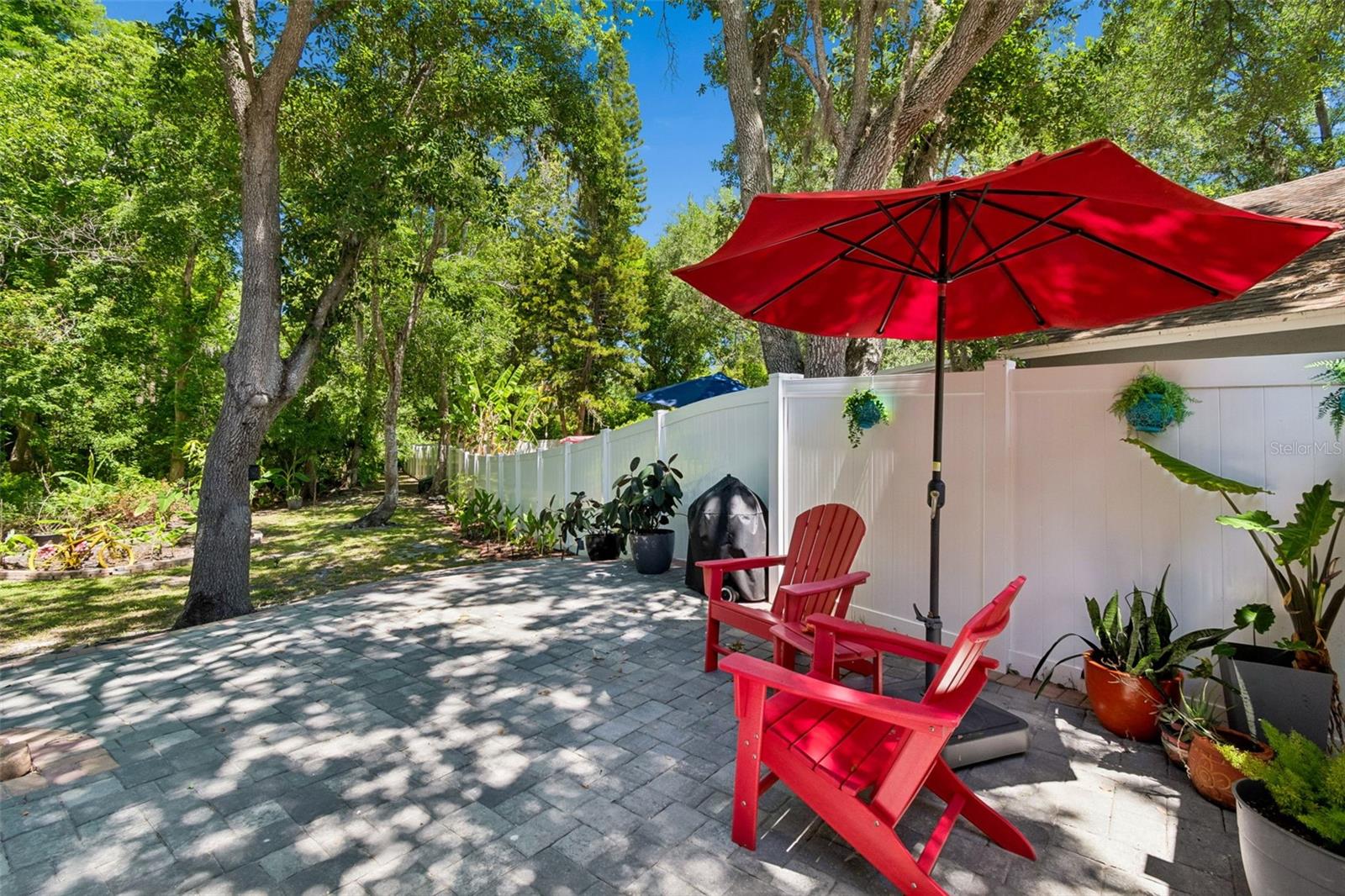 9803 LONG MEADOW DR, TAMPA, FL, 33615