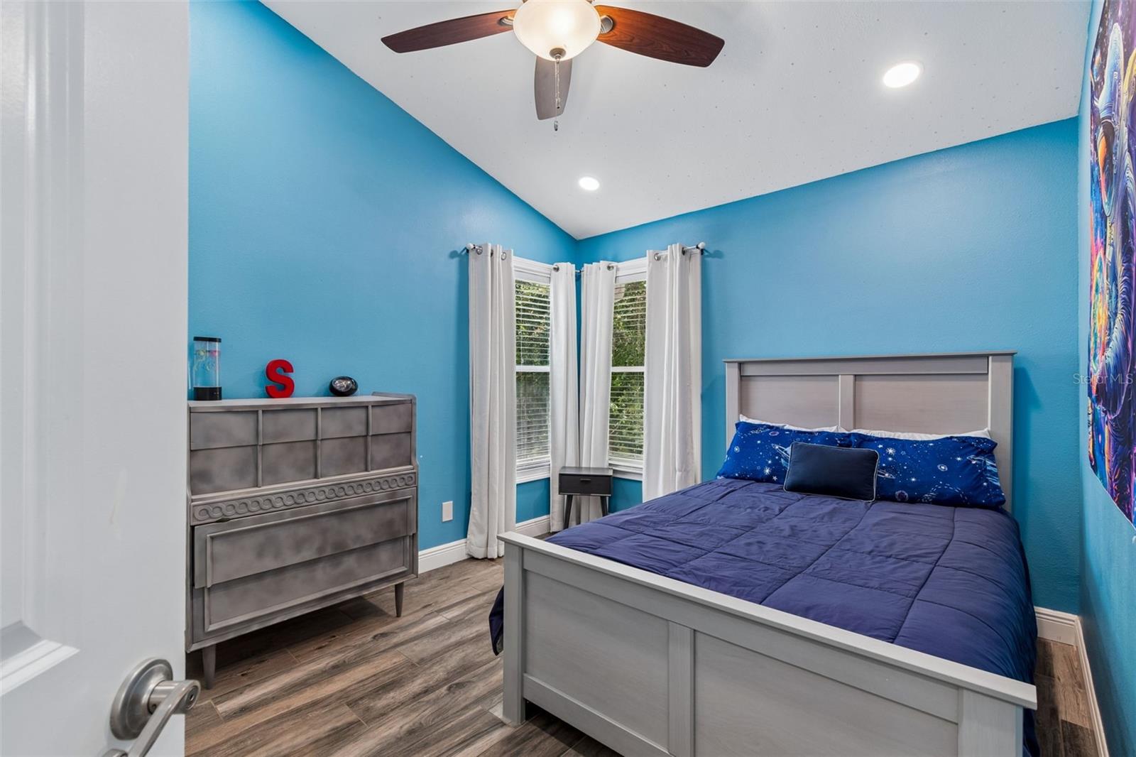 9803 LONG MEADOW DR, TAMPA, FL, 33615
