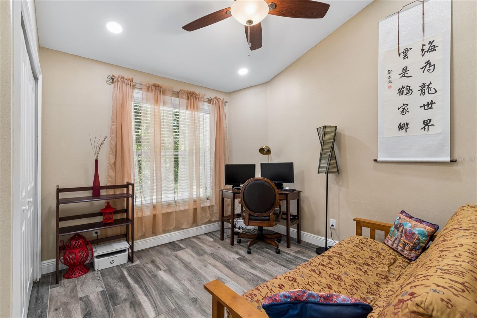 9803 LONG MEADOW DR, TAMPA, FL, 33615