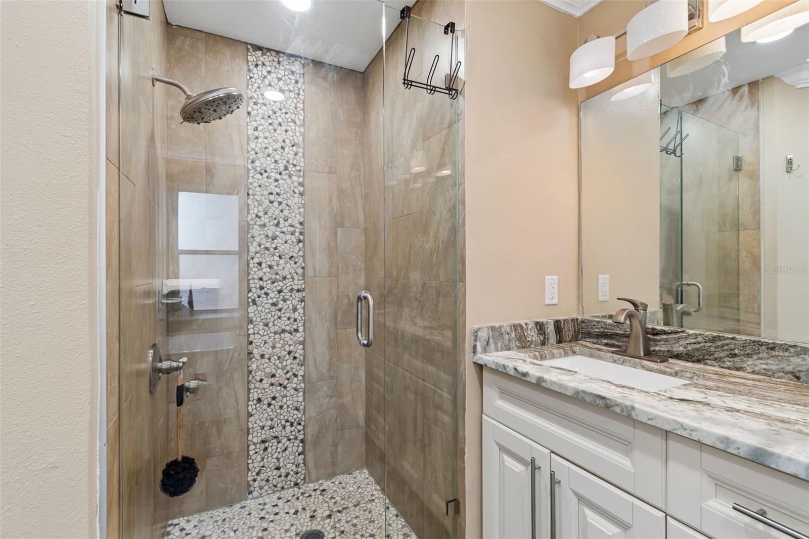 9803 LONG MEADOW DR, TAMPA, FL, 33615