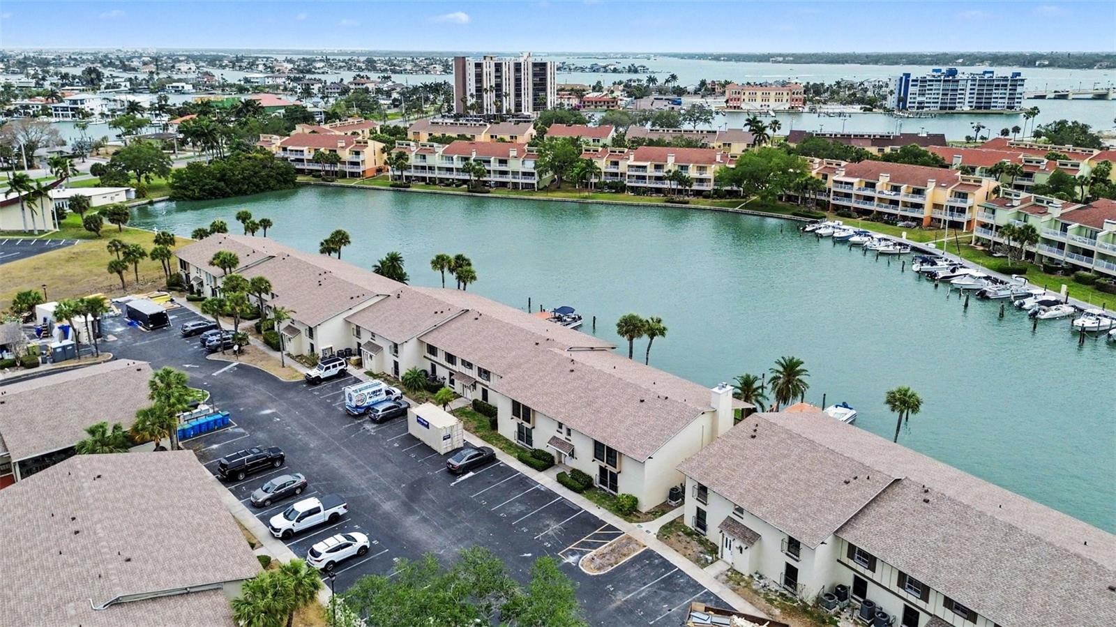 546 PLAZA SEVILLE CT #85, TREASURE ISLAND, FL, 33706
