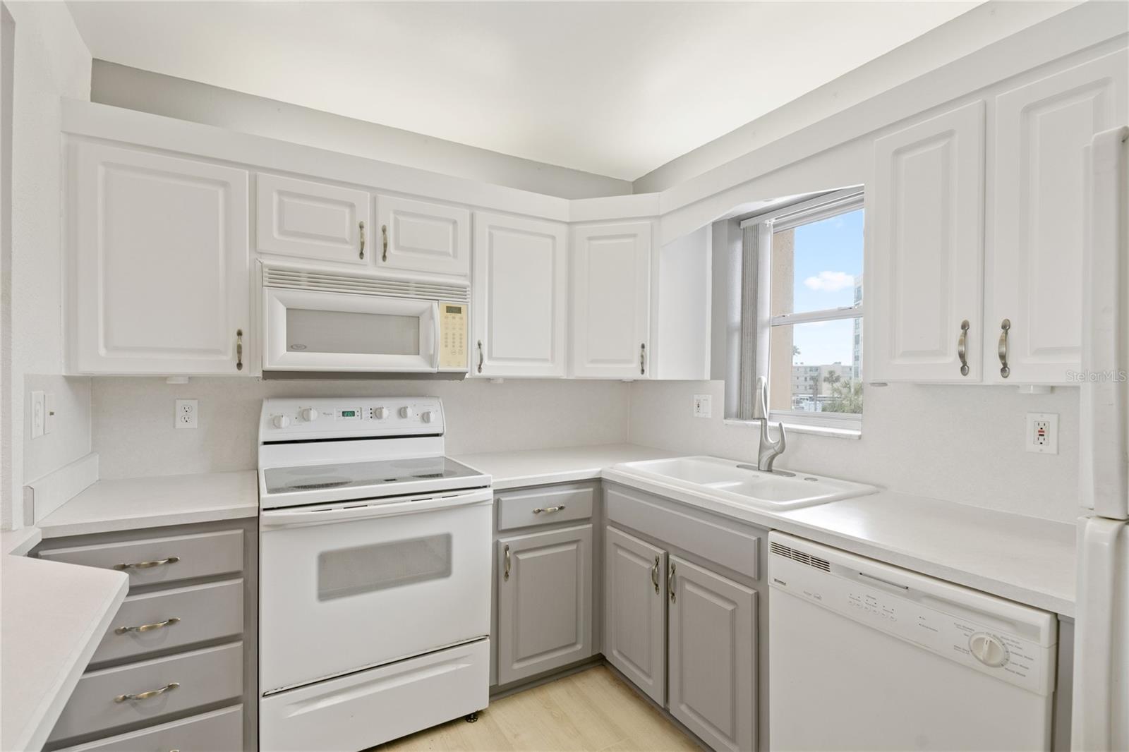 7910 SUN ISLAND DR S #302, SOUTH PASADENA, FL, 33707