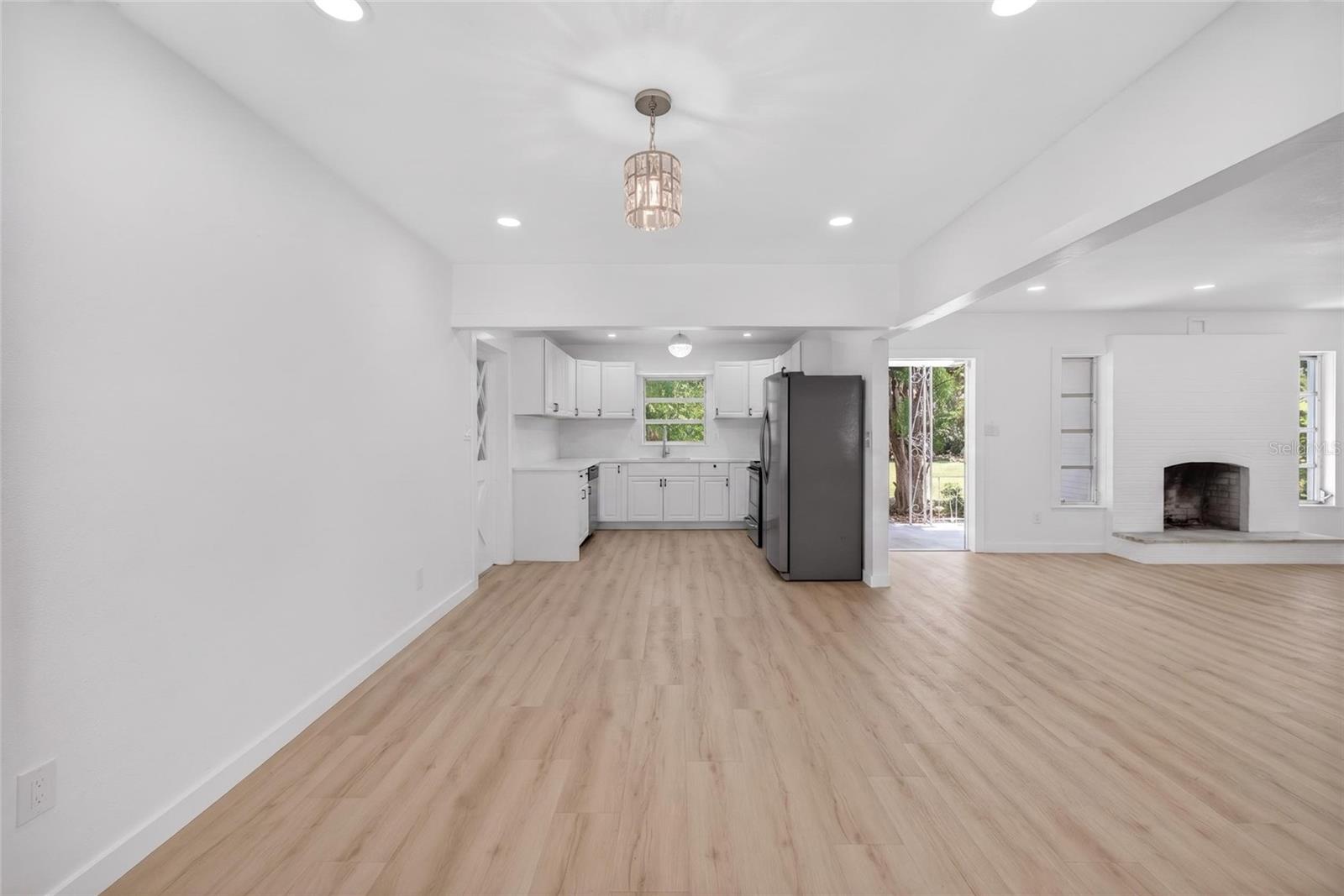 4725 N TUTTLE AVE, SARASOTA, FL, 34234