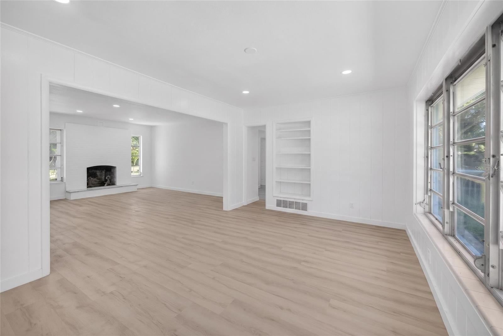 4725 N TUTTLE AVE, SARASOTA, FL, 34234