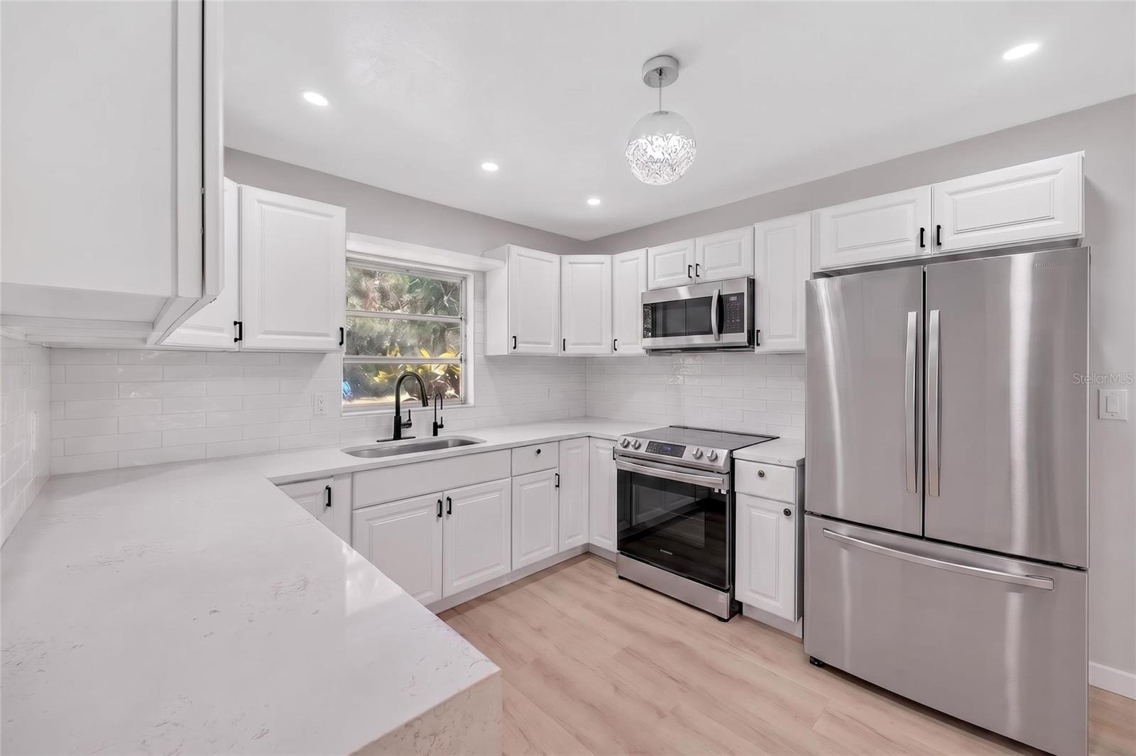 4725 N TUTTLE AVE, SARASOTA, FL, 34234