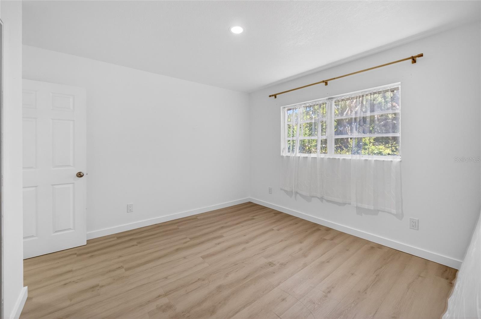 4725 N TUTTLE AVE, SARASOTA, FL, 34234