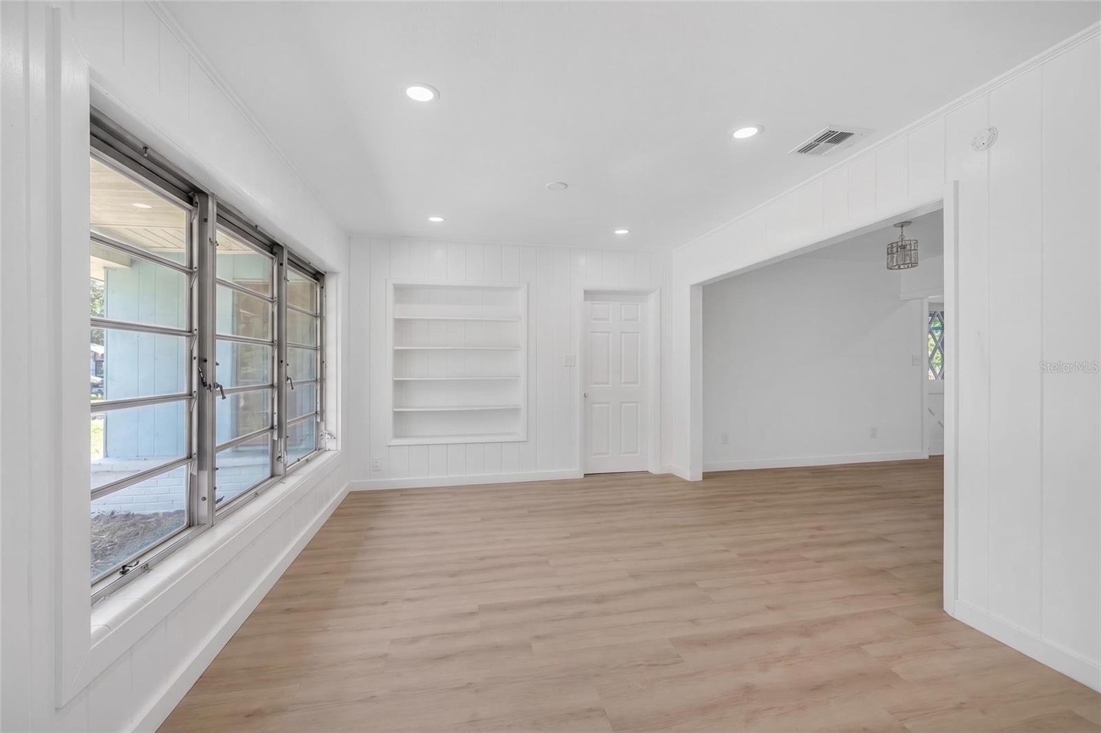 4725 N TUTTLE AVE, SARASOTA, FL, 34234