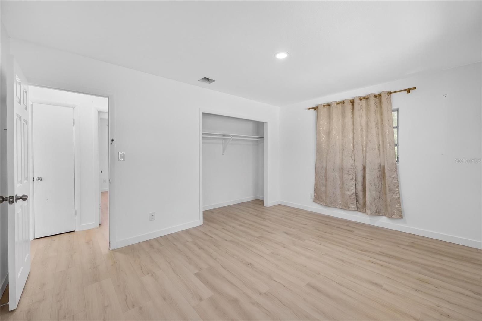 4725 N TUTTLE AVE, SARASOTA, FL, 34234