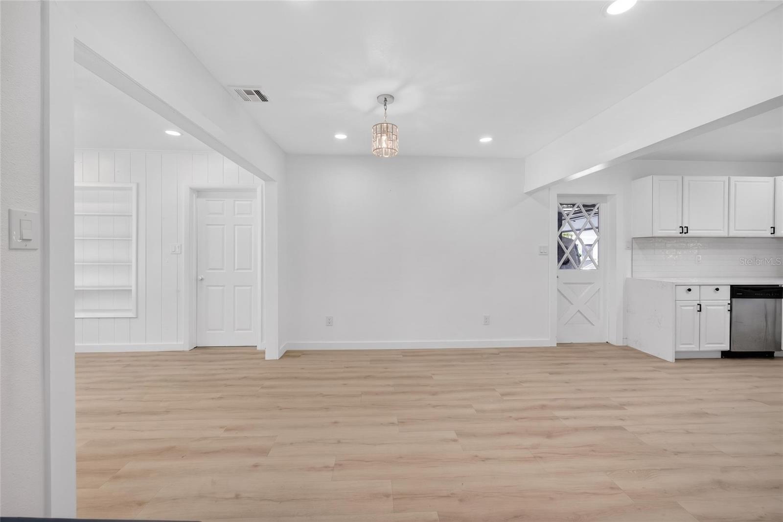 4725 N TUTTLE AVE, SARASOTA, FL, 34234