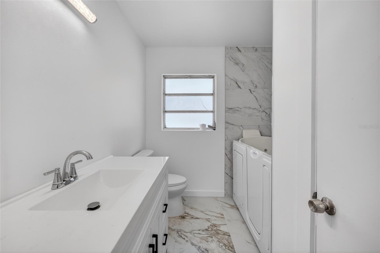 4725 N TUTTLE AVE, SARASOTA, FL, 34234