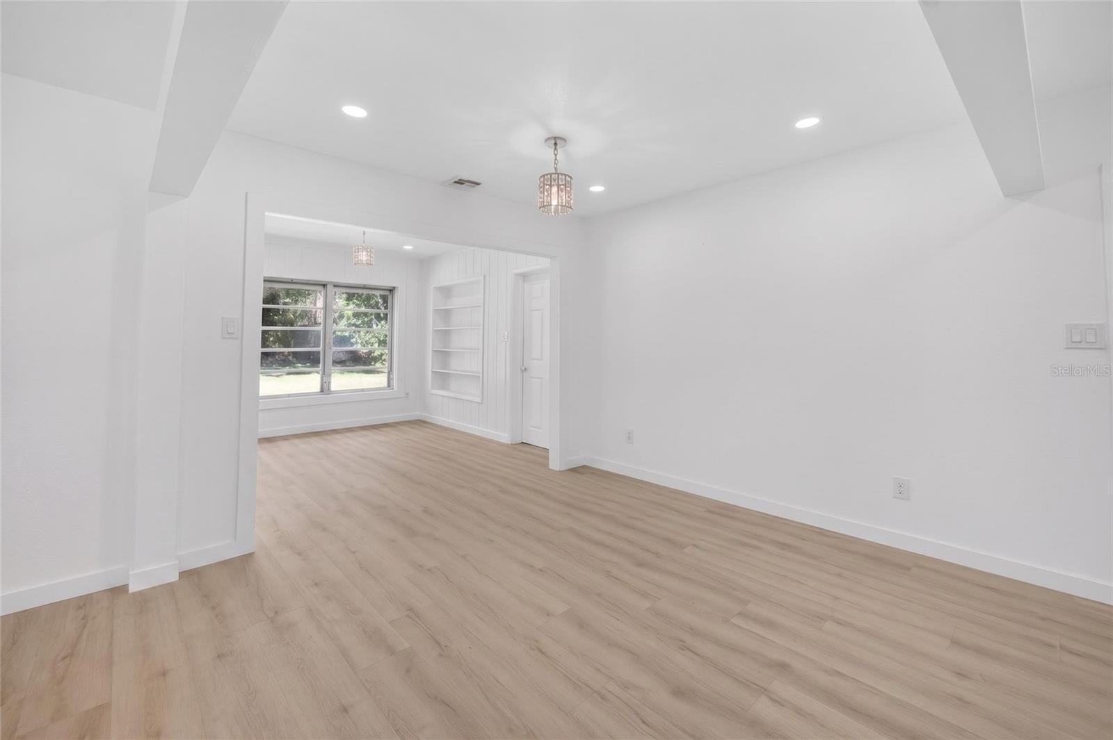 4725 N TUTTLE AVE, SARASOTA, FL, 34234