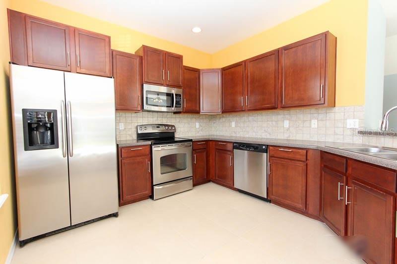 5532 KINGLETHILL DR, LITHIA, FL, 33547