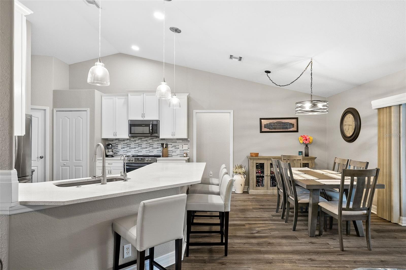 1282 CLEARVIEW DR, PORT CHARLOTTE, FL, 33953