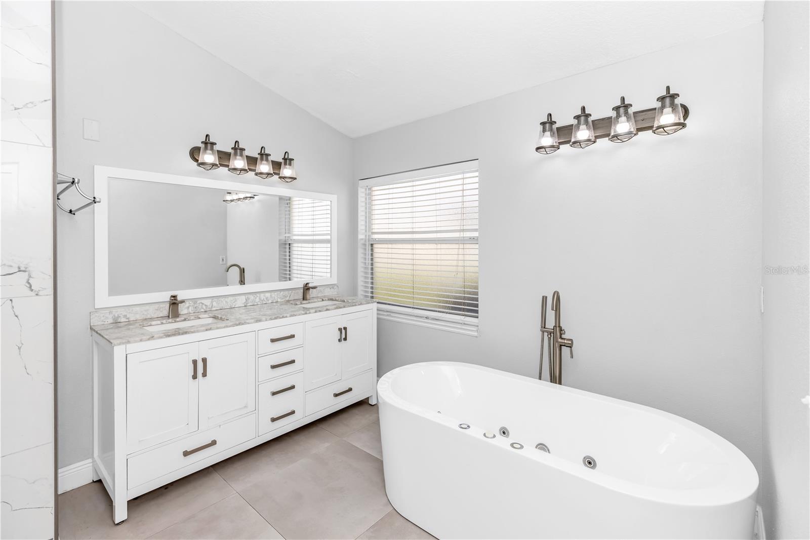 422 CANARY ISLAND CT, ORLANDO, FL, 32828