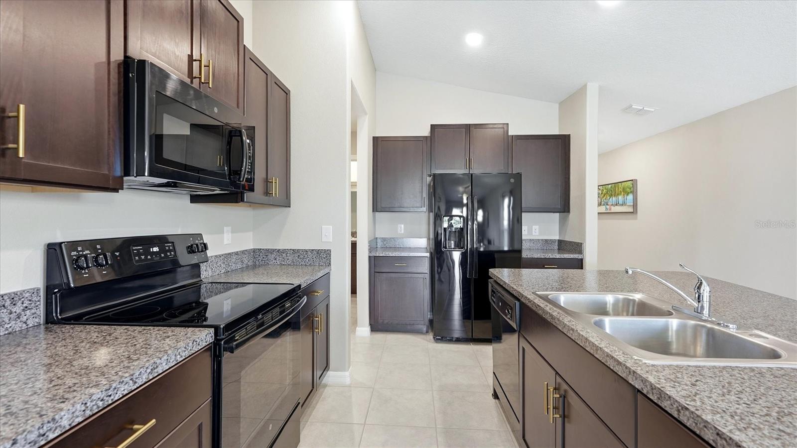15455 BROAD BRUSH DR, SUN CITY CENTER, FL, 33573