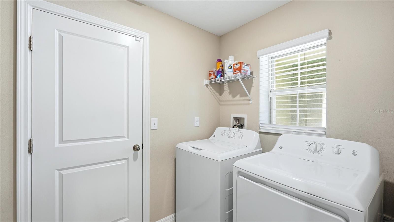 15455 BROAD BRUSH DR, SUN CITY CENTER, FL, 33573