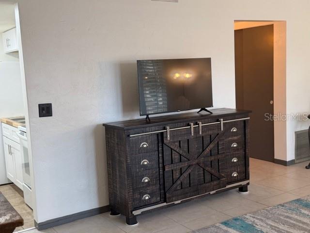 2020 WORLD PARKWAY BLVD #10, CLEARWATER, FL, 33763