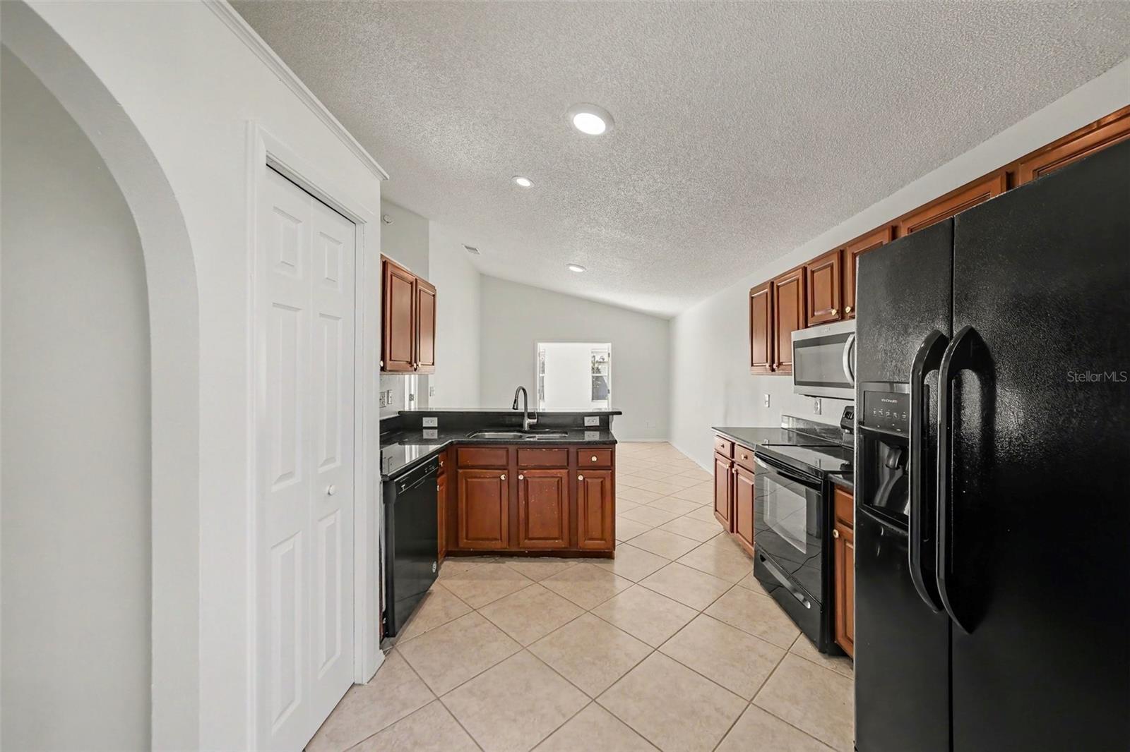 11040 NW FAIRHAVEN WAY, ORLANDO, FL, 32825