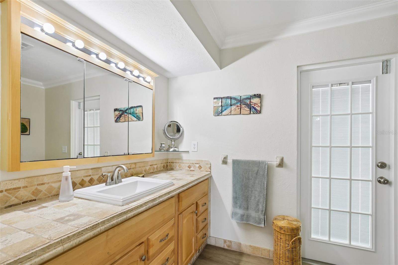 530 MAGELLAN DR, SARASOTA, FL, 34243