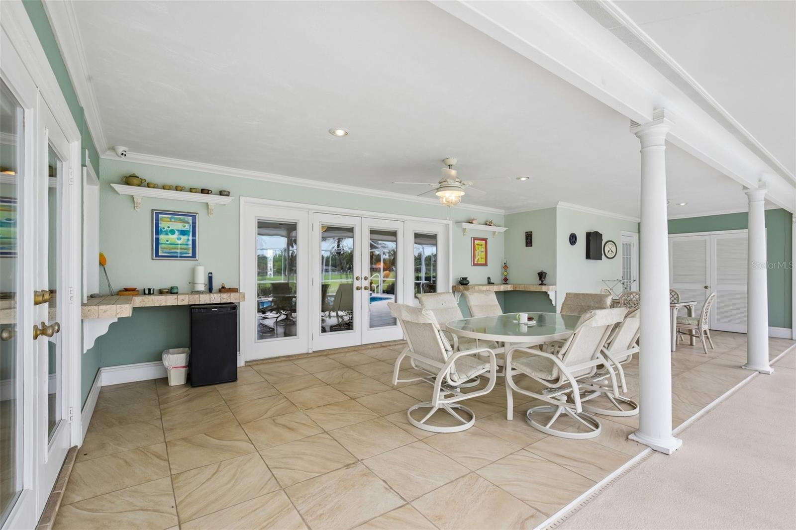 530 MAGELLAN DR, SARASOTA, FL, 34243