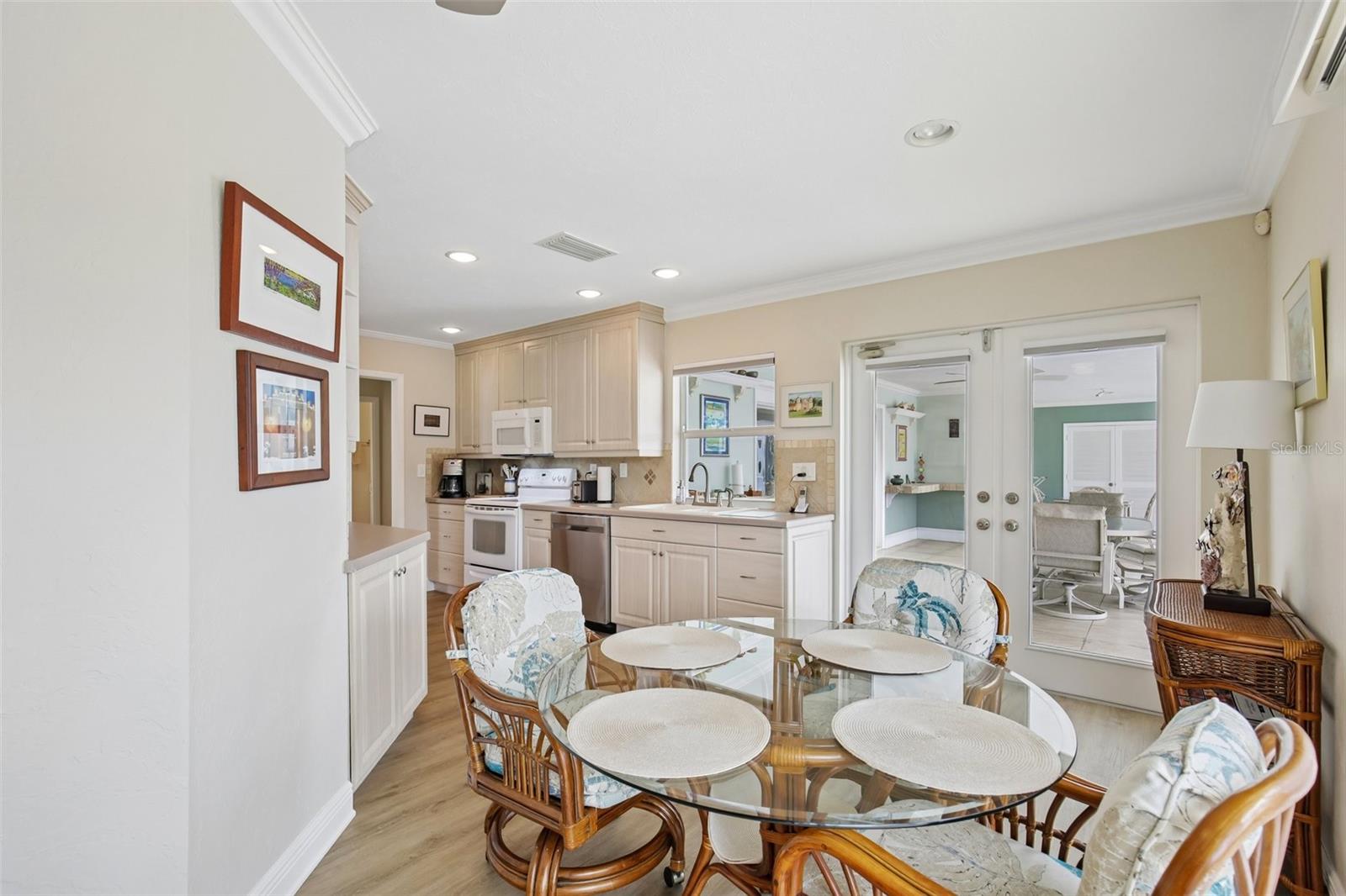 530 MAGELLAN DR, SARASOTA, FL, 34243