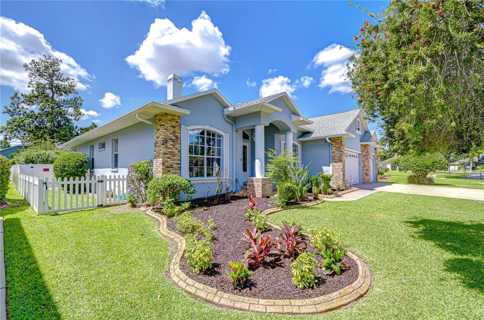 2228 VALRICO FOREST DR, VALRICO, FL, 33594