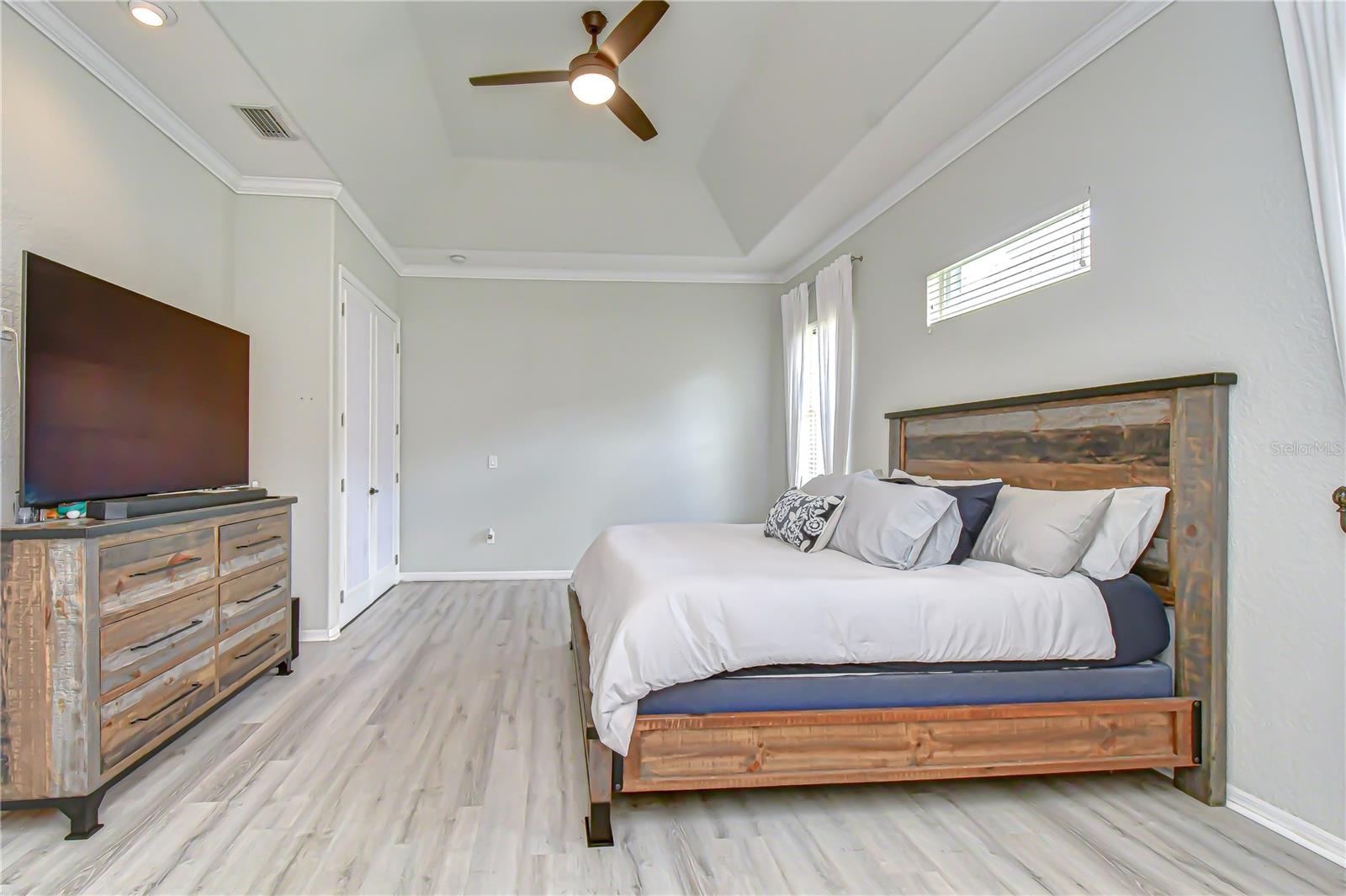 2228 VALRICO FOREST DR, VALRICO, FL, 33594