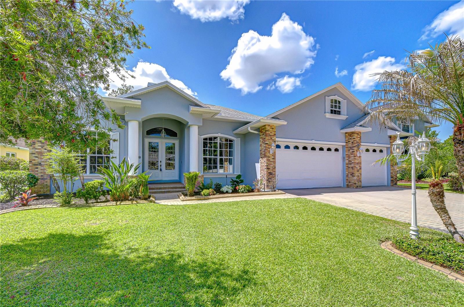 2228 VALRICO FOREST DR, VALRICO, FL, 33594