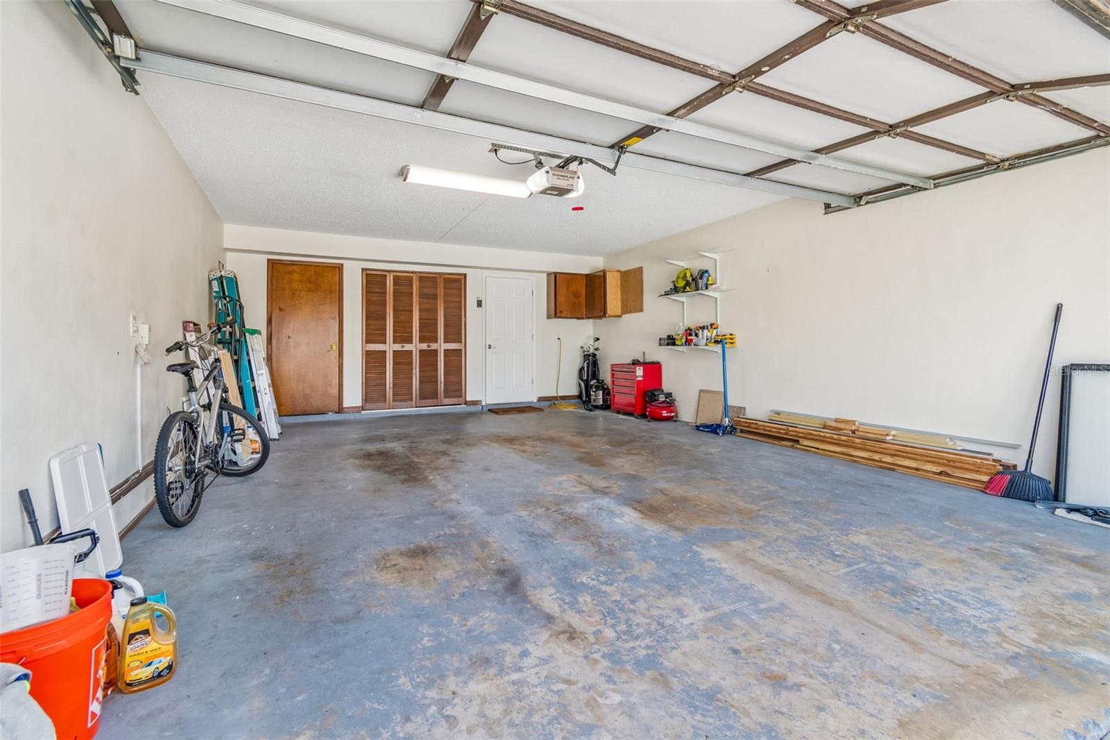 2318 VILLAGE GREEN BLVD, PLANT CITY, FL, 33566
