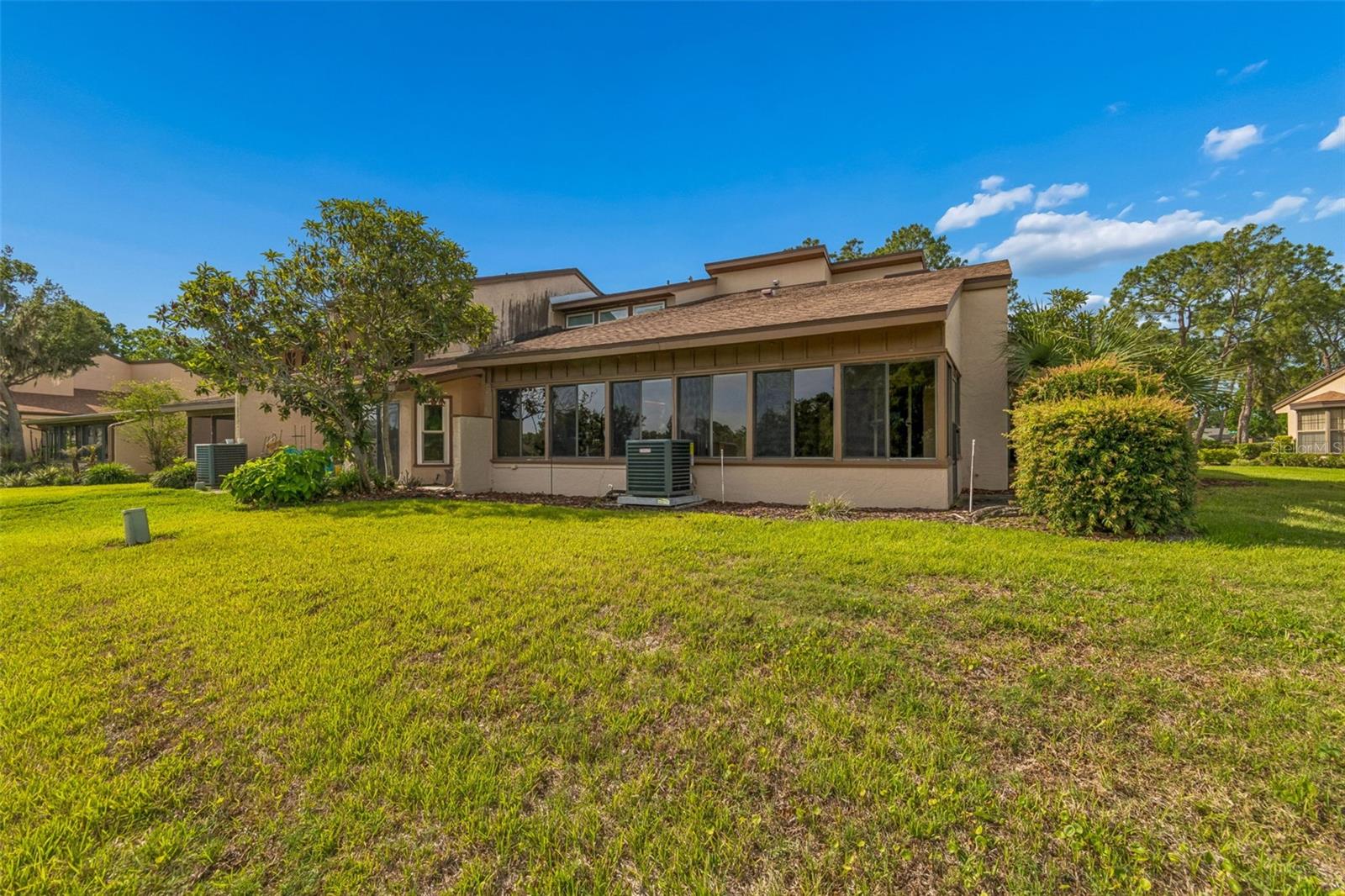 2318 VILLAGE GREEN BLVD, PLANT CITY, FL, 33566