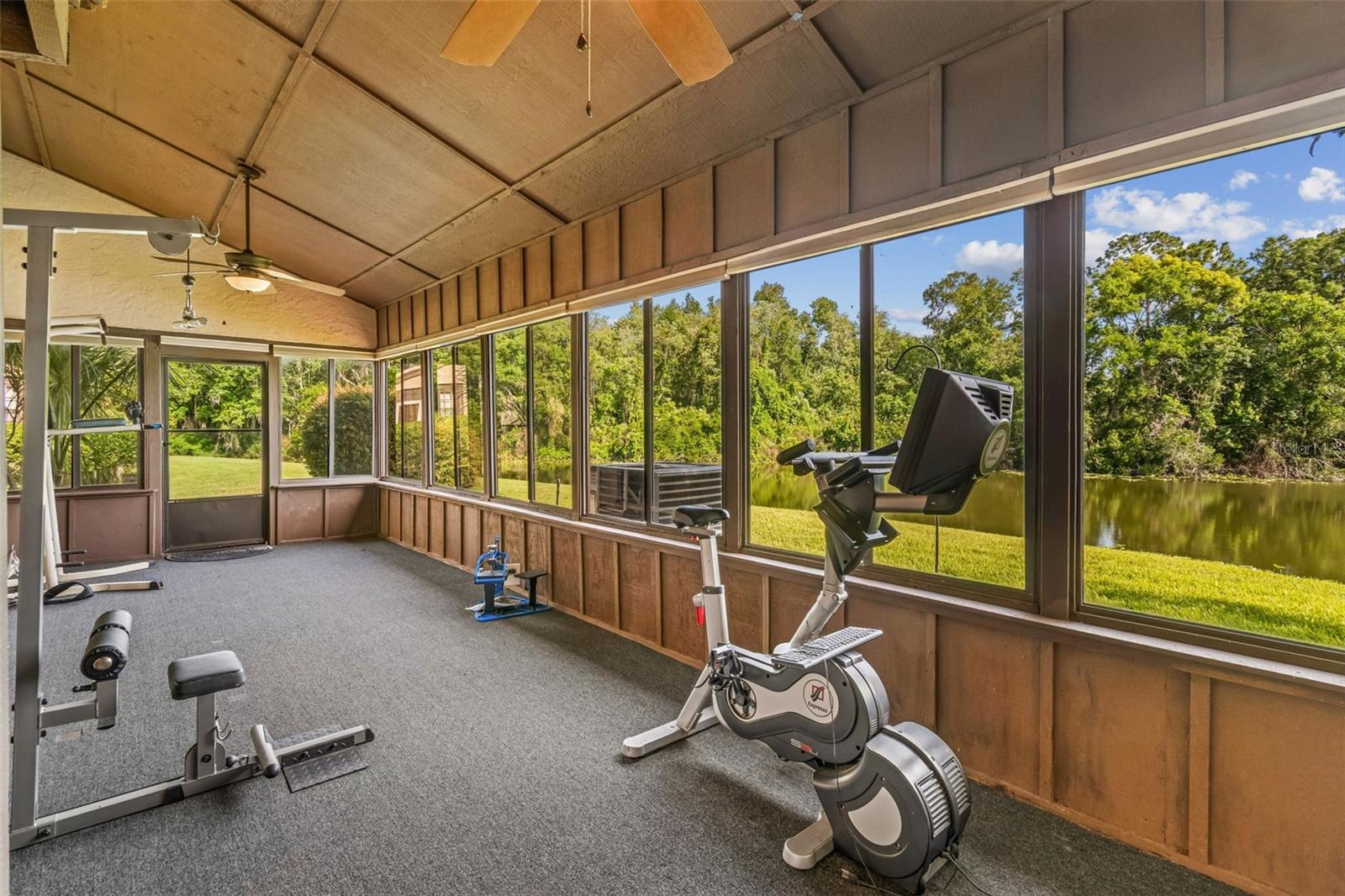 2318 VILLAGE GREEN BLVD, PLANT CITY, FL, 33566