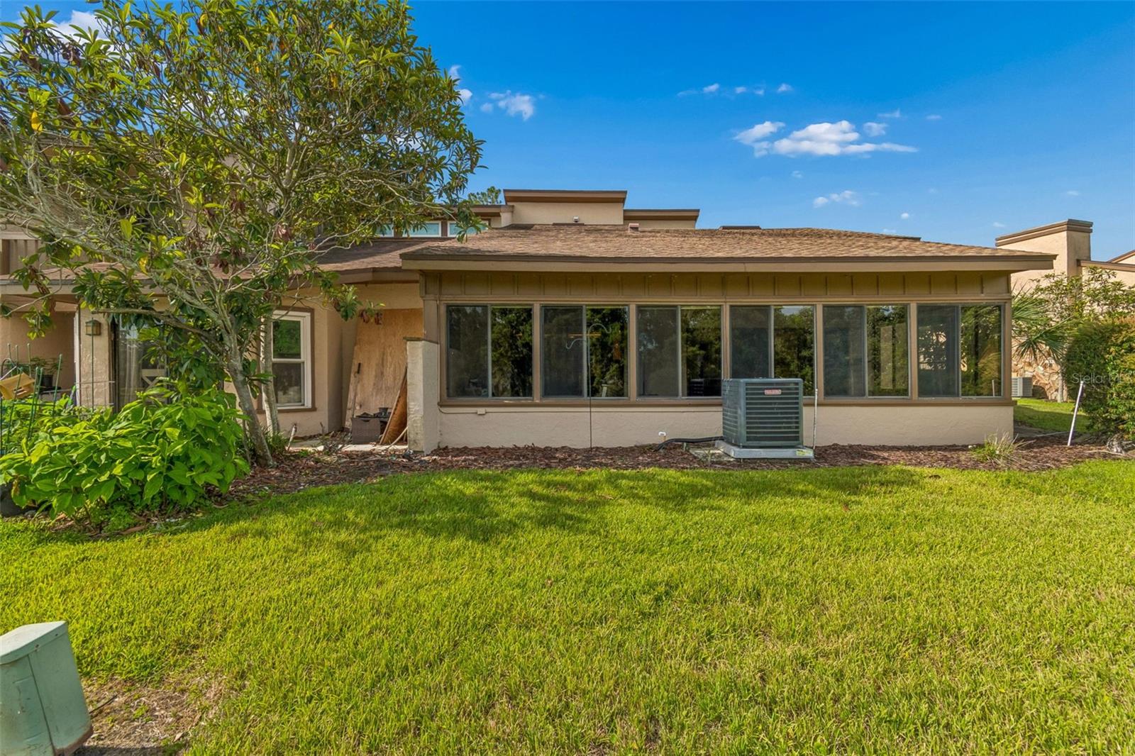 2318 VILLAGE GREEN BLVD, PLANT CITY, FL, 33566
