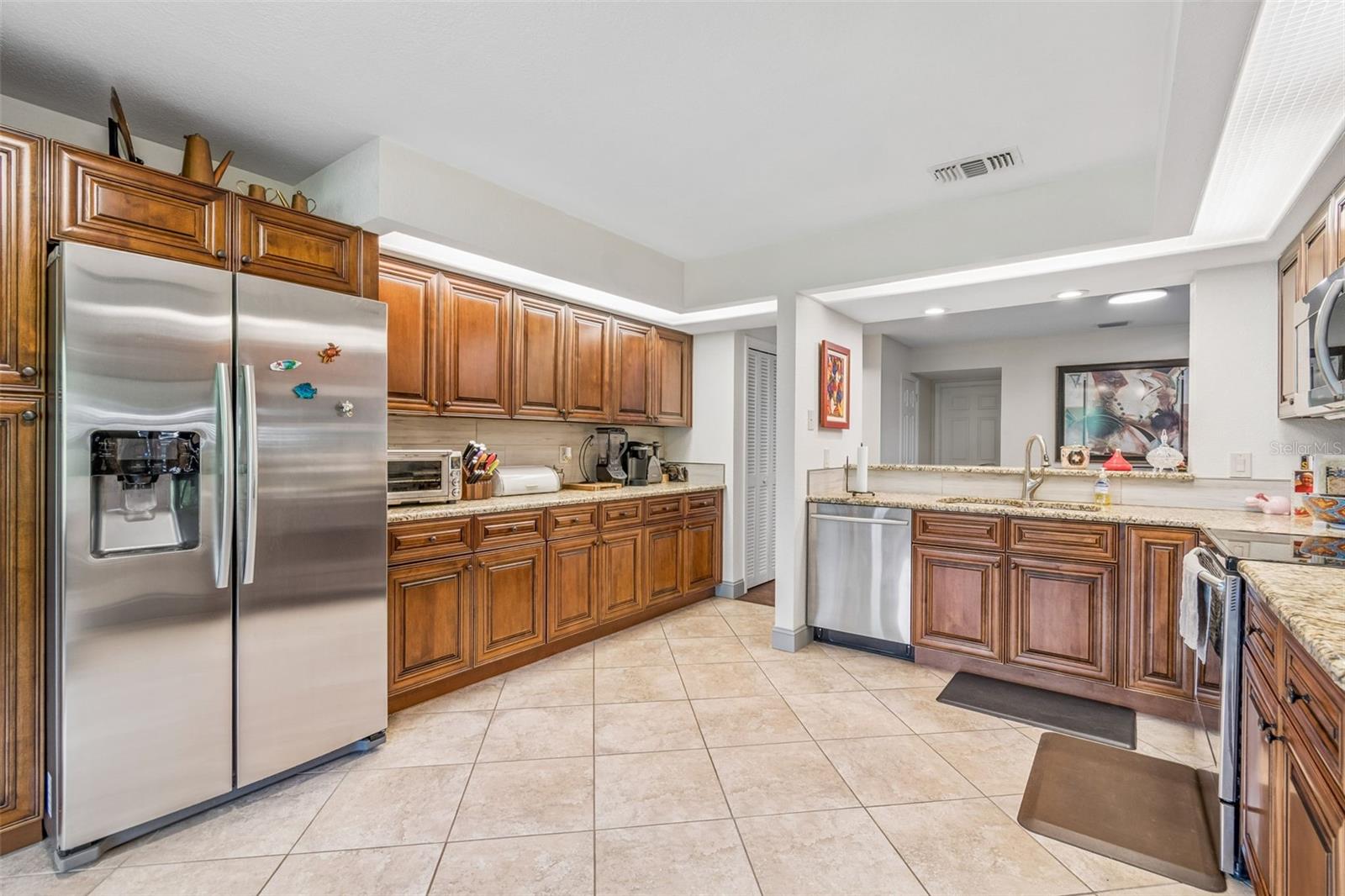 2318 VILLAGE GREEN BLVD, PLANT CITY, FL, 33566