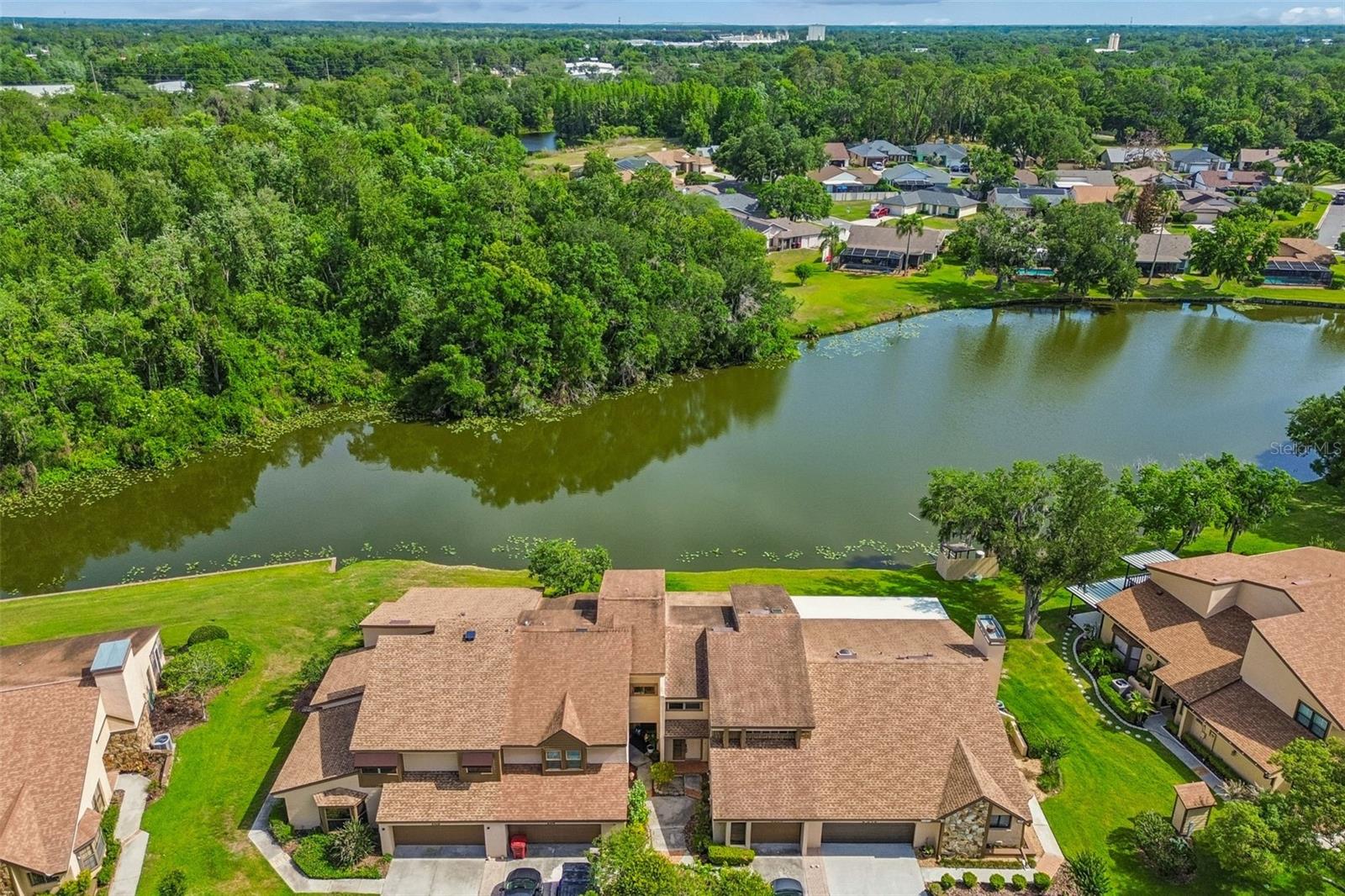 2318 VILLAGE GREEN BLVD, PLANT CITY, FL, 33566