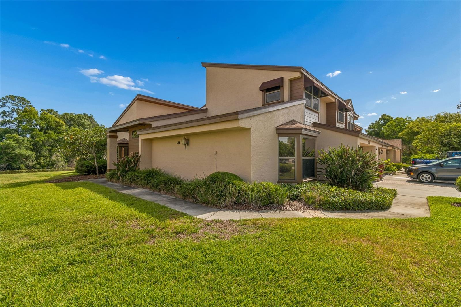 2318 VILLAGE GREEN BLVD, PLANT CITY, FL, 33566