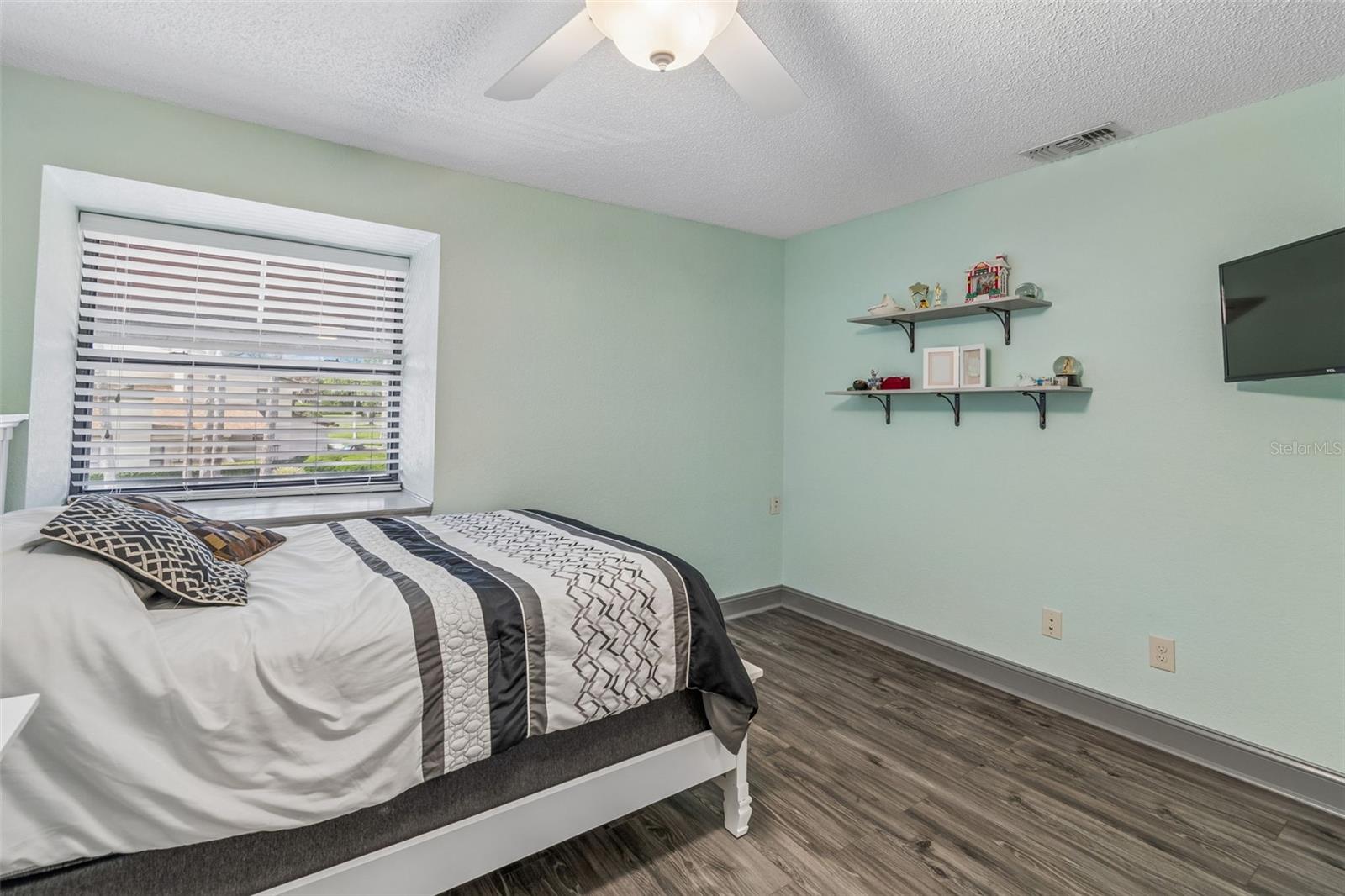 2318 VILLAGE GREEN BLVD, PLANT CITY, FL, 33566