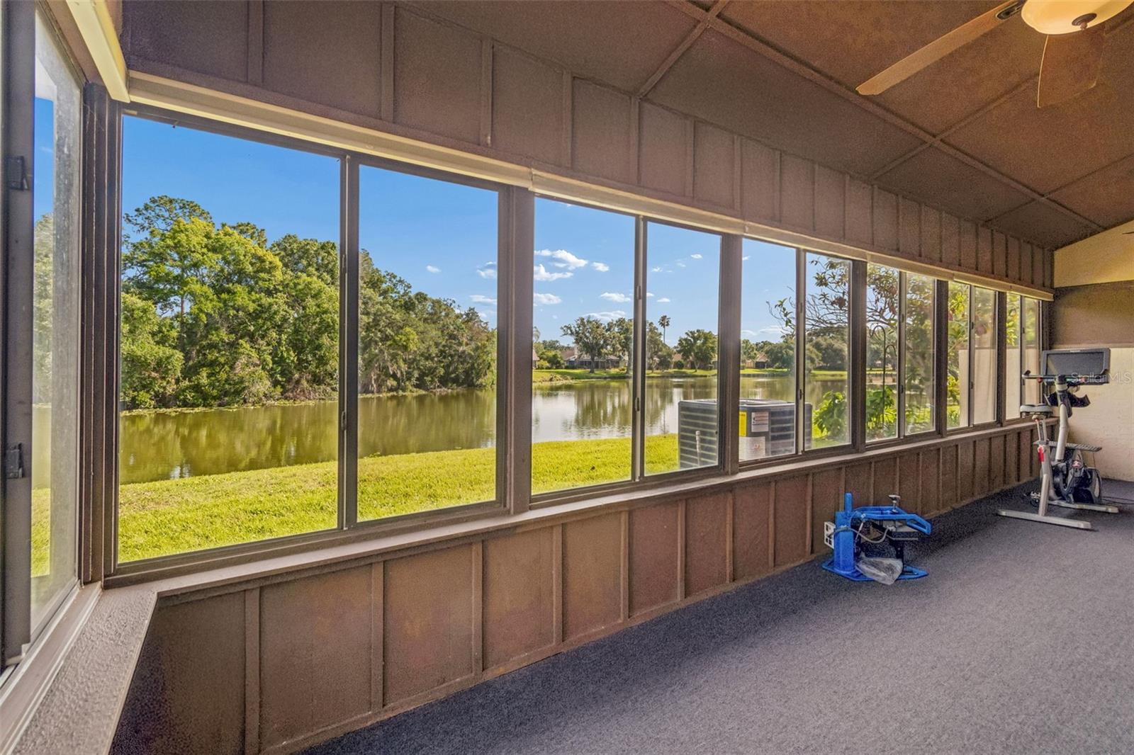 2318 VILLAGE GREEN BLVD, PLANT CITY, FL, 33566