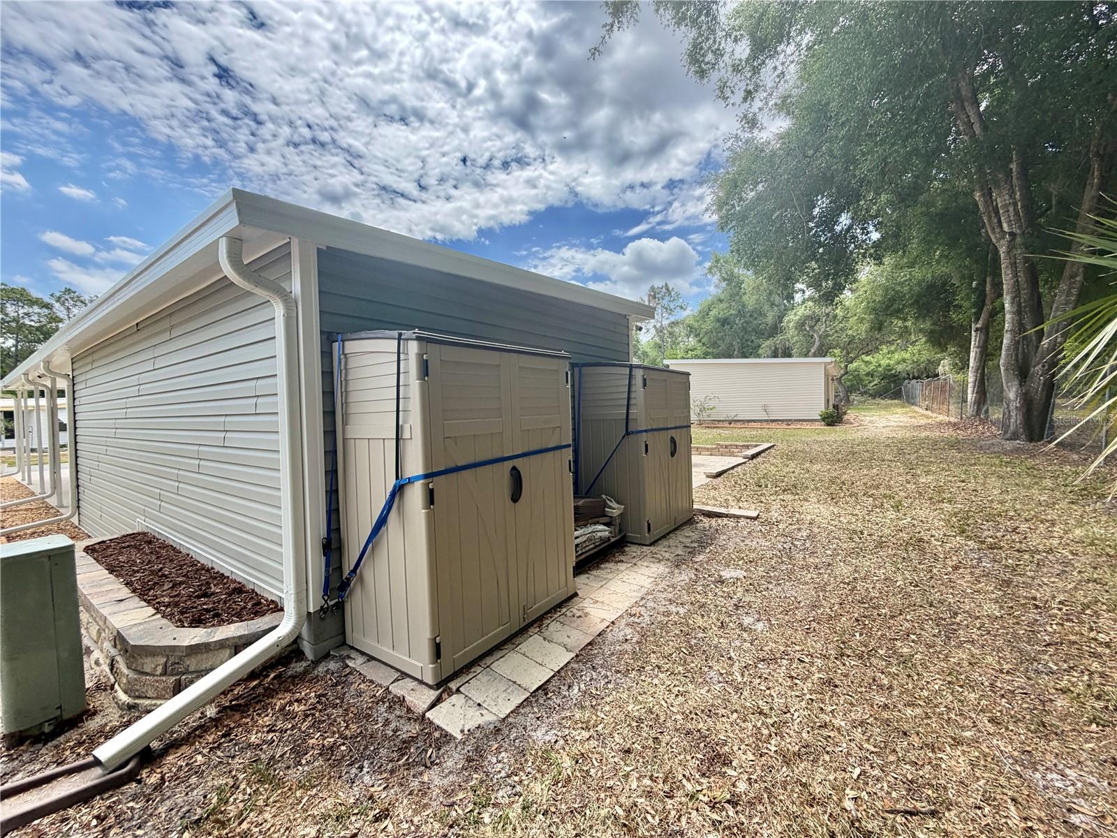 121 TAMARISK WAY, LEESBURG, FL, 34748