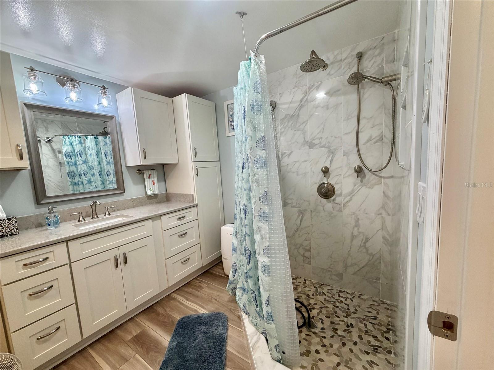 121 TAMARISK WAY, LEESBURG, FL, 34748