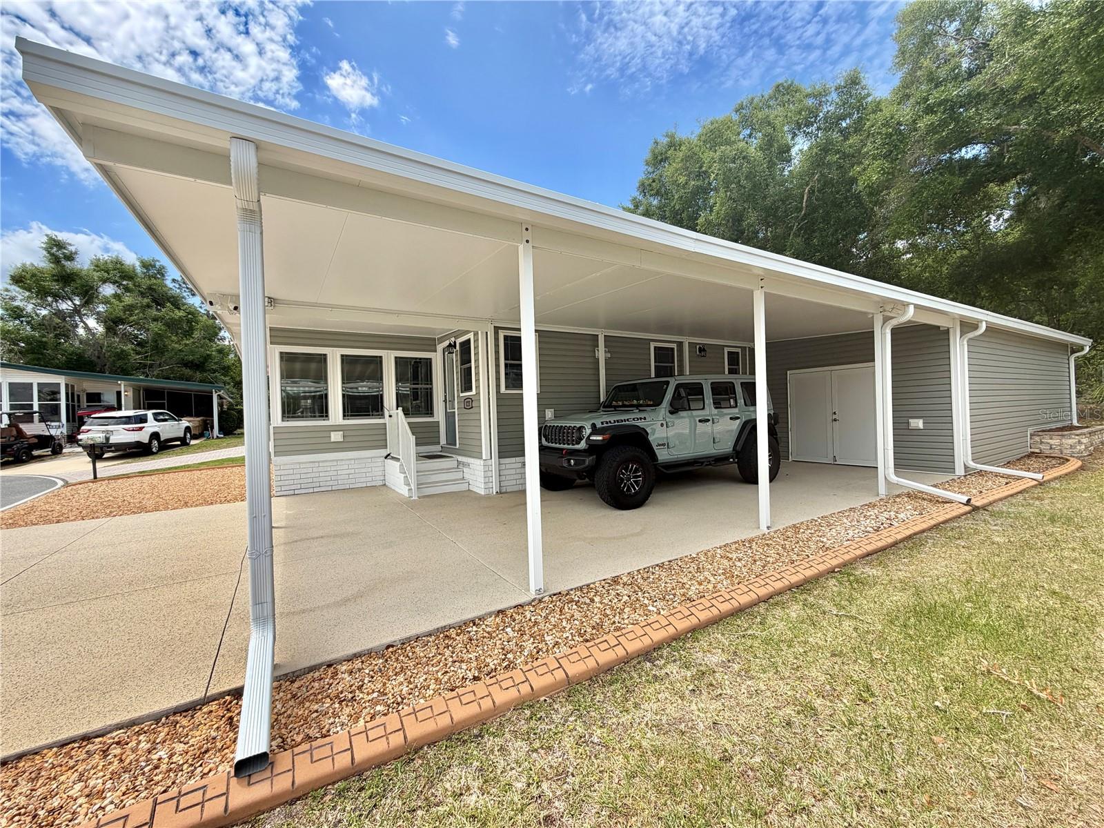 121 TAMARISK WAY, LEESBURG, FL, 34748