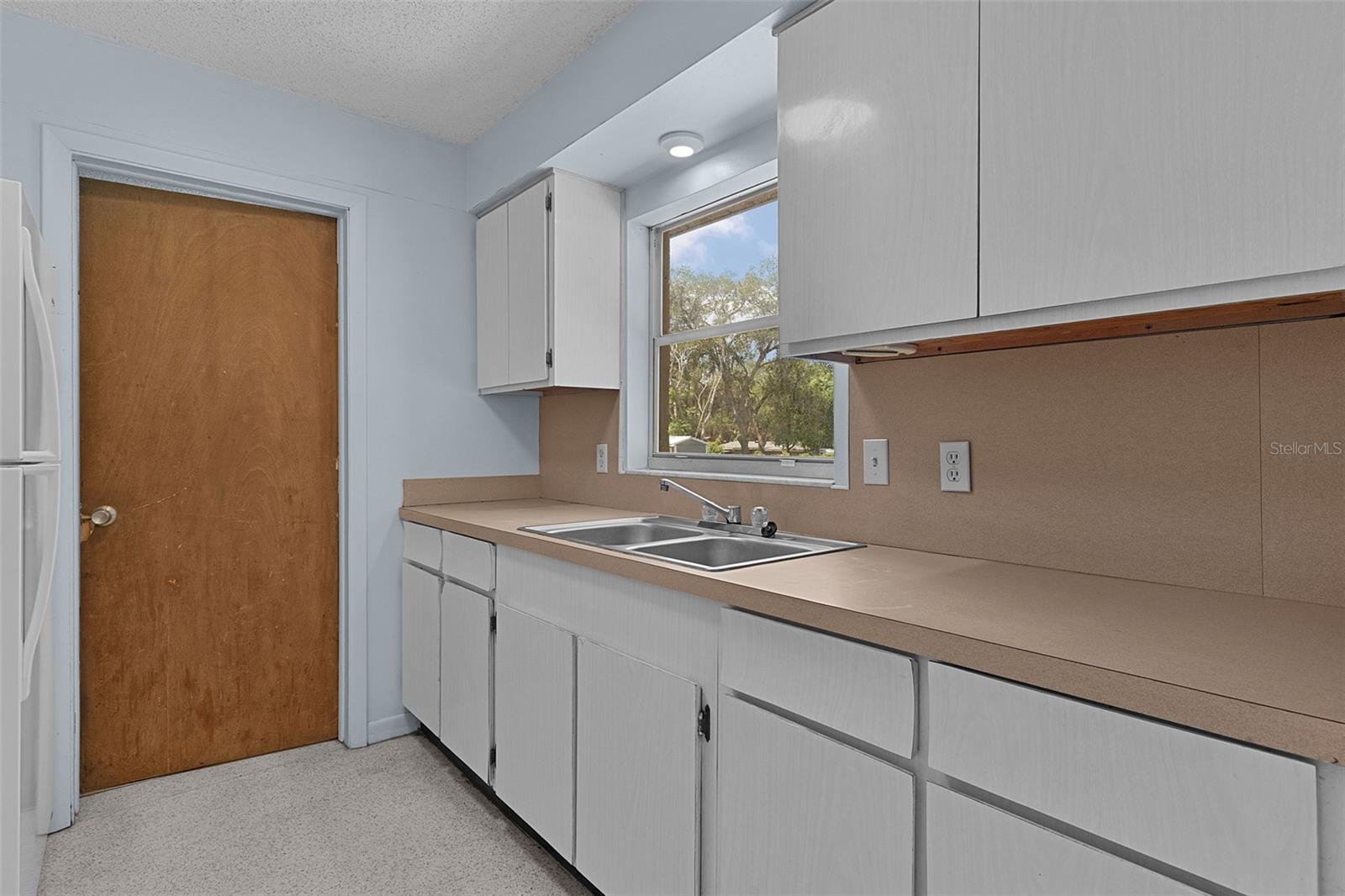 6908 FERN CIR, LEESBURG, FL, 34748