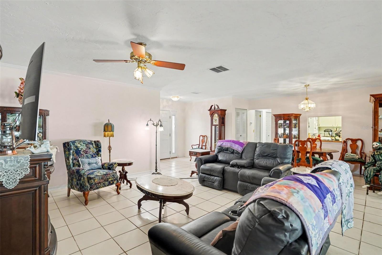 1703 NEW BEDFORD DR, SUN CITY CENTER, FL, 33573