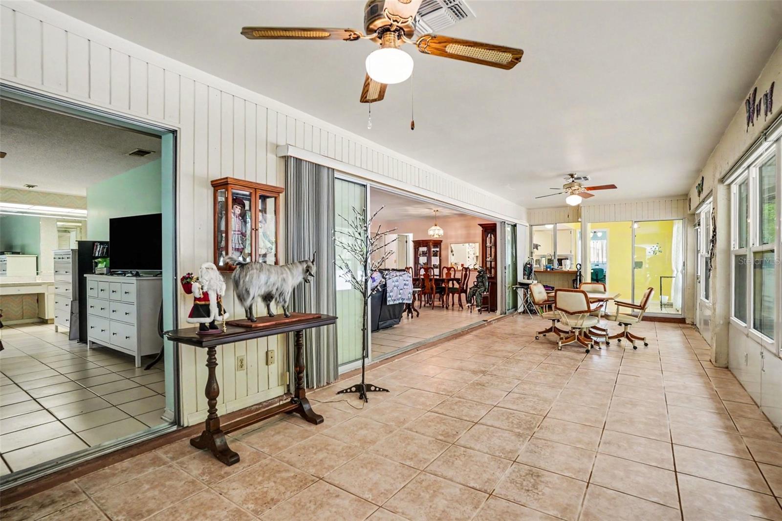 1703 NEW BEDFORD DR, SUN CITY CENTER, FL, 33573