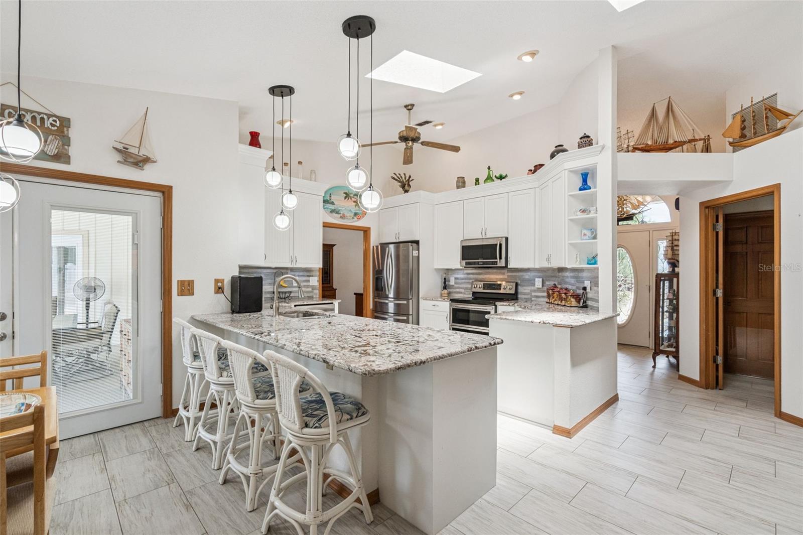 33939 VALENCIA DR, LEESBURG, FL, 34788