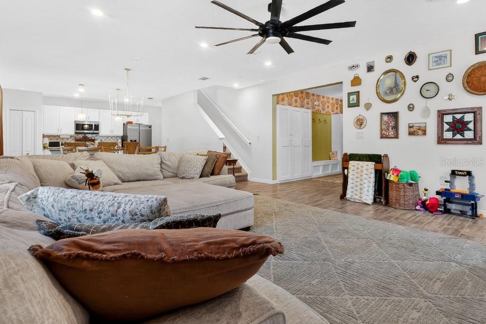 2042 1ST AVE, DELAND, FL, 32724