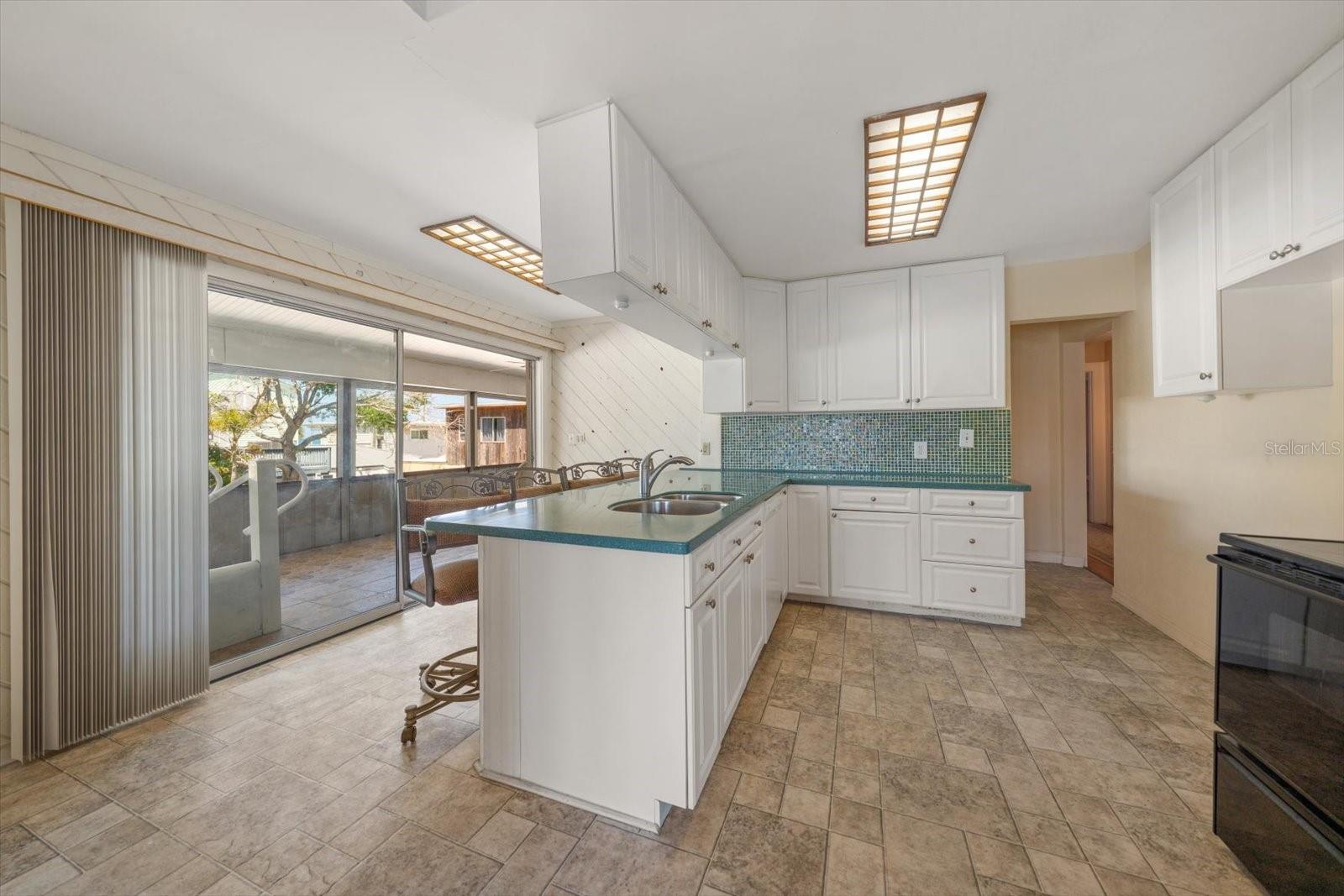 40 77TH AVE, TREASURE ISLAND, FL, 33706