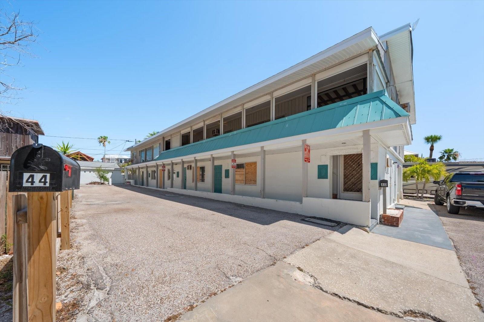 40 77TH AVE, TREASURE ISLAND, FL, 33706