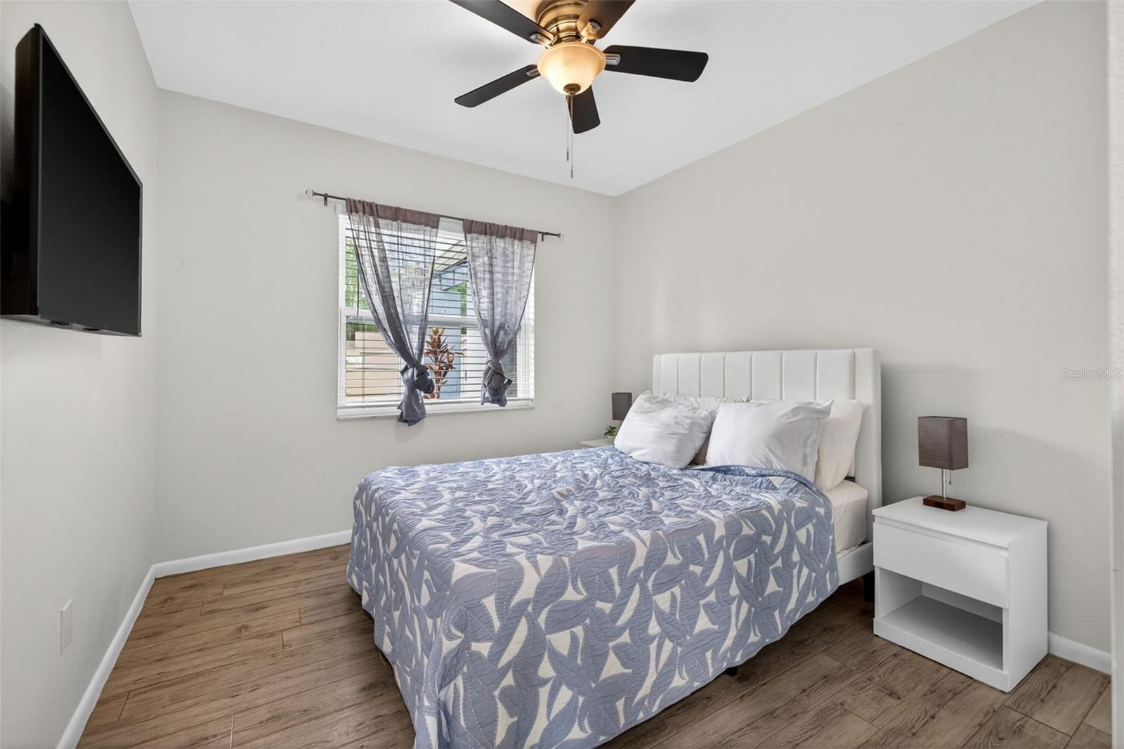 2705 LAKEVILLE DR, TAMPA, FL, 33618