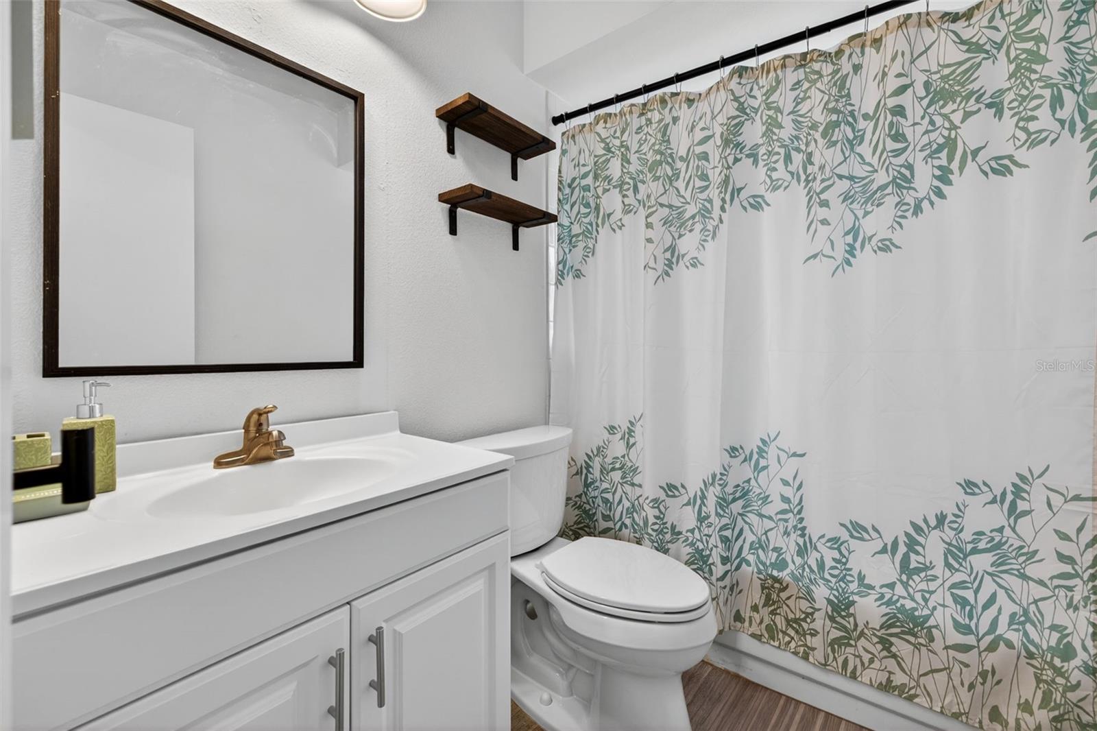 2705 LAKEVILLE DR, TAMPA, FL, 33618