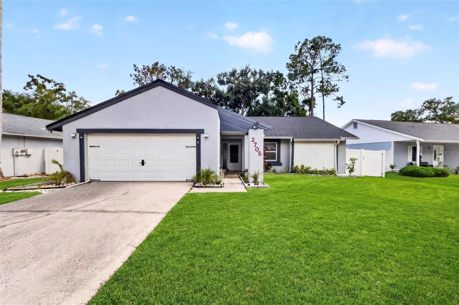 2705 LAKEVILLE DR, TAMPA, FL, 33618